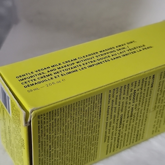 Milk Makeup Vegan Milk Cleanser - Picture 3 of 3